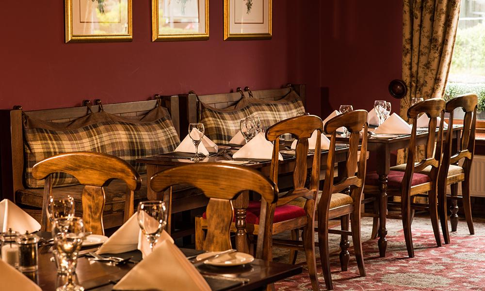 Hotel Balmoral Arms Ballater Exteriér fotografie