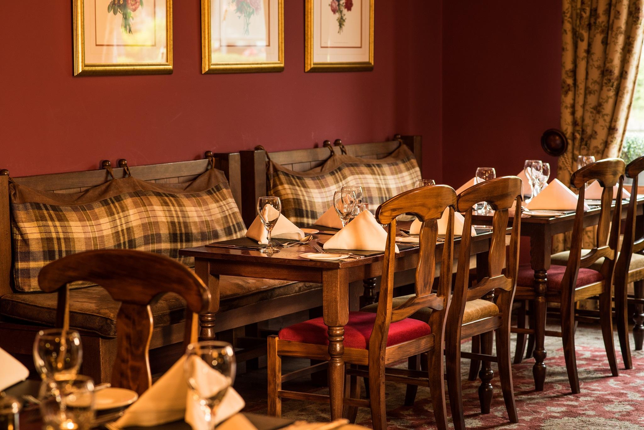 Hotel Balmoral Arms Ballater Exteriér fotografie